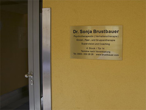 dr. sonja brustbauer